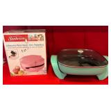 J4 - LOT OF 2 SUNBEAM MINI PASTRY MAKERS (K28)