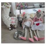 J4 - LOT OF PLUSH ANIMAL TOYS WITH ACCESSORIES