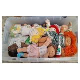 11 - MIXED LOT OF COLLECTIBLE DOLLS (U37)
