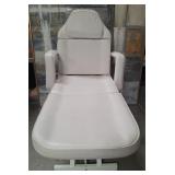11 - ADJUSTIBLE FACIAL BED/ SALON CHAIR (U18)