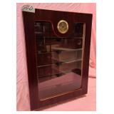 540 - CIGAR HUMIDOR (E26)