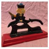 540 - VINTAGE TOY SOLDIER NUT CRACKER  (E29)