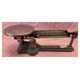540 - OHAUS TRIPLE BEAM BALANCE SCALE (E12)