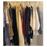 N1 - LOT OF ASSORTED WOMENS CLOTHING (M9)
