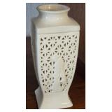 N1 - CREAM CERAMIC PIERCED CERAMIC VASE (L44)