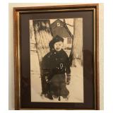N1 - FRAMED VINTAGE PHOTOGRAPH YOUNG CHILD (M62)
