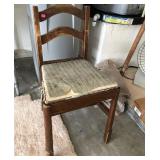 N1 - WOODEN CHAIR WITH RUSH SEAT (G2)
