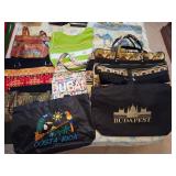 N1 - LOT OF ASSORTED SOUVENIR TOTE BAGS (E66)