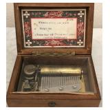 722 - SWISS MUSIC BOX (PLAYES DISNEY TUNES) (A211)