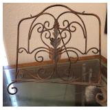 722 - METAL DISPLAY EASEL (A105)