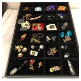 722 -  MIXED LOT OF COSTUME JEWELRY (A146)