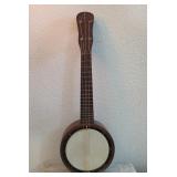 722 - ANTIQUE BANJO UKULELE (K133)