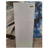 11 - THOMSON 6.5 CU FT UPRIGHT FREEZER (F12)