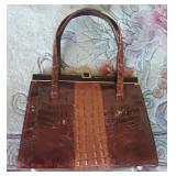 S1 - VINTAGE HANDBAG (L247)