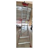 S1 - ALUMINUM FOLDING LADDER (G67)