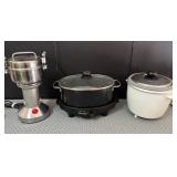 S1 - LOT OF THREE SMALL APPLIANCES (G42)