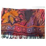 513 - COLORFUL DECORATIVE THROW (M158)