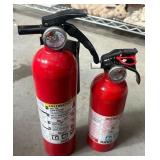 513 - LOT OF 2 FIRE EXTINGUISHERS (N5)