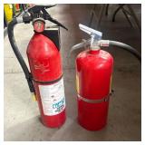 513 - LOT OF TWO FIRE EXTINGUISHERS (N4)
