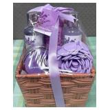 513 - LOT OF LAVENDER SPA ITEMS W/ BASKET (M96)