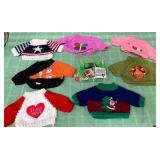 513 - LOT OF ASSORTED DOLL/PET SWEATERS (T312)