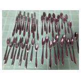 513 - LOT OF STAINLESS FLATWARE (M85)