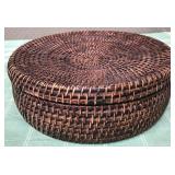 513 - WOVEN RATTAN LIDDED BASKET (M110)