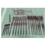 513 - LOT OF SILVER-PLATED FLATWARE (M84)