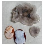 513 - CARVED CAMEOS & QUARTZ SPECIMENS (M143)