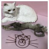 513 - LOT OF CAT FIGURINES & HANGING DECOR (T325)