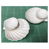 513 - LOT OF 2 WHITE CERAMIC SHELL DISHES (M238)