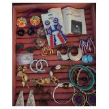 S1 - MIXED LOT OF COSTUME JEWELRY (E14)