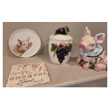 S1 -PIG COLLECTIBLES, LIDDED JAR, LOVE TILE