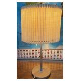 S1 - TABLE LAMP WITH PLEATED SHADE (R38)