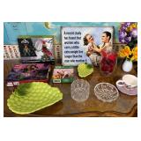 S1 - MIXED LOT OF COLLECTIBLES (R39)
