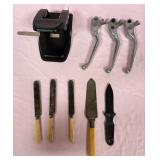 443 - HOLE PUNCH, METAL LEVERS, VINTAGE KNIVES