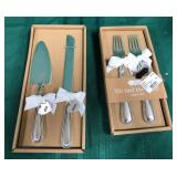 43 - NEW WMC MR & MRS CAKE SERVER & FORK SET (B6)