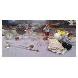 502 - MIXED LOT OF COLLECTIBLES (S20)