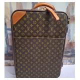 N3 - LOUIS VUITTON SUITCASE (G57)