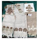43 - NEW WMC MUD PIE TOWELS (A153)