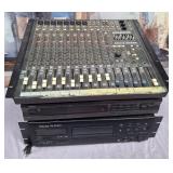 11 - MACKIE LIVE SOUND MIXER (S90)