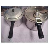 N3 - TWO PIECES OF COOKWARE WITH LIDS G85)
