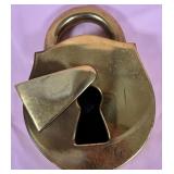 VIRGINIA METAL CRAFTERS BRASS PADKLOCK ASHTRAY