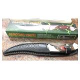 S2 - HUNTING KNIFE W/ LEATHER SHEATH (K28)