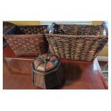 S2 - TWO WICKER BASKETS & LIDDED BOX (E92)