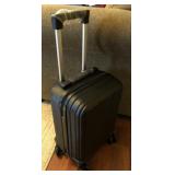 S2 - BLACK HARDSHELL CARRY-ON SUITCASE (M50)