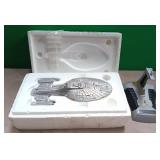 N - STAR TREK U.S.S. ENTERPRISE NCC-1701 REPLICA (