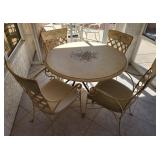 502 - ROUND TABLE WITH FOUR CHAIRS