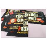 548 - GLOW IN THE DARK TOWELS (B77)