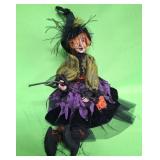 548 - HELEN HARTZELL SHELF-SITTER WITCH (A83)